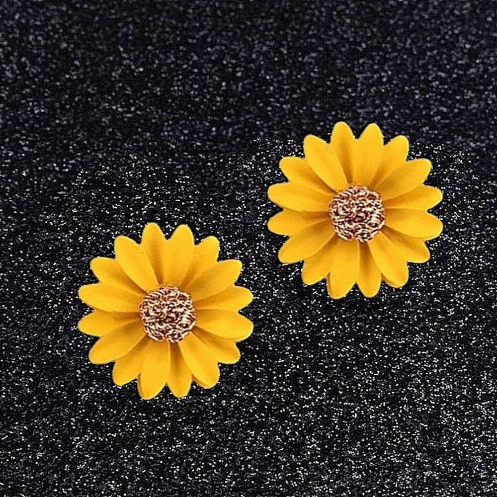 Kenna Layelle Aster Flower Gold Centered Yellow Floral Petal Earrings Gift Boxed